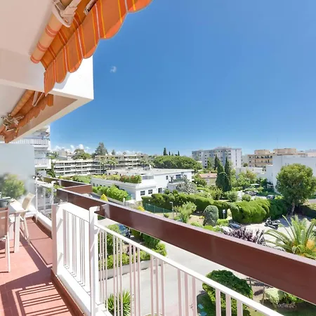 Luxury 1-br Sea View Parking 公寓 *