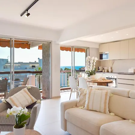 Luxury 1-br Sea View Parking